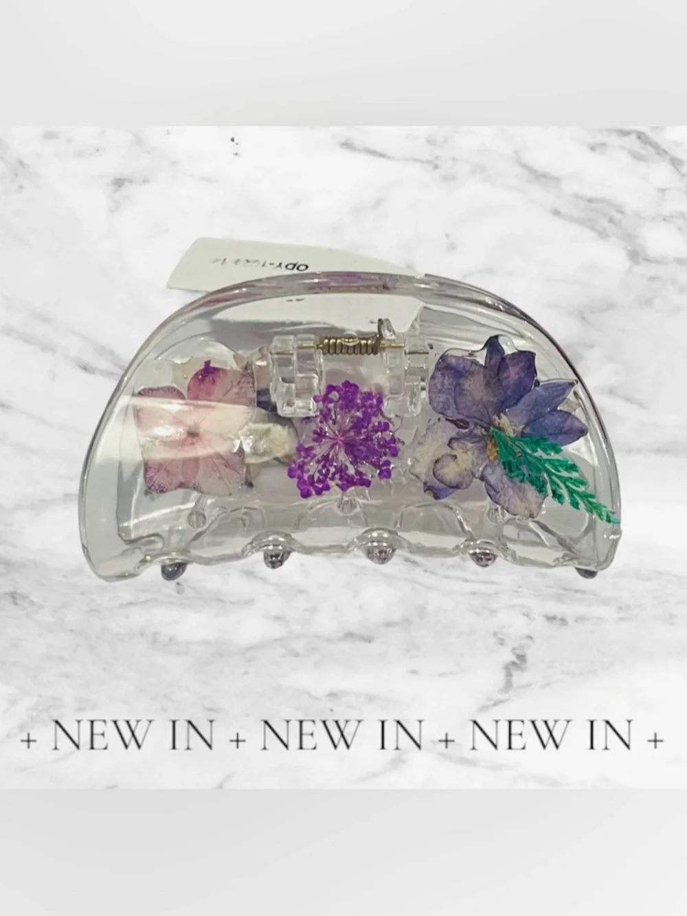 NWT Clear Floral Hair Claw Clip